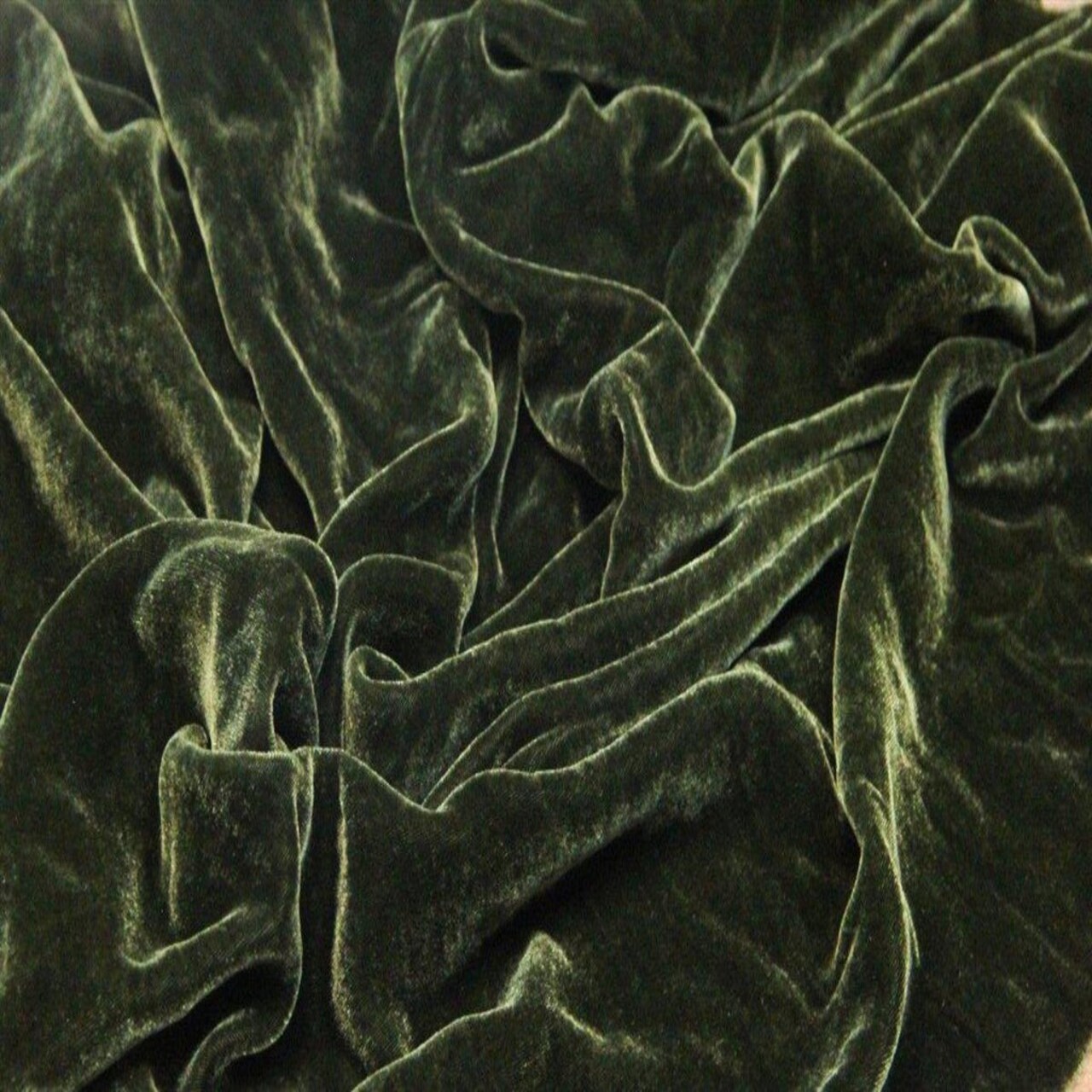 1 yard Exquisite Silk Rayon Velvet Fabric for Fashion, Cosplay & Home Projects 45 Inches Width